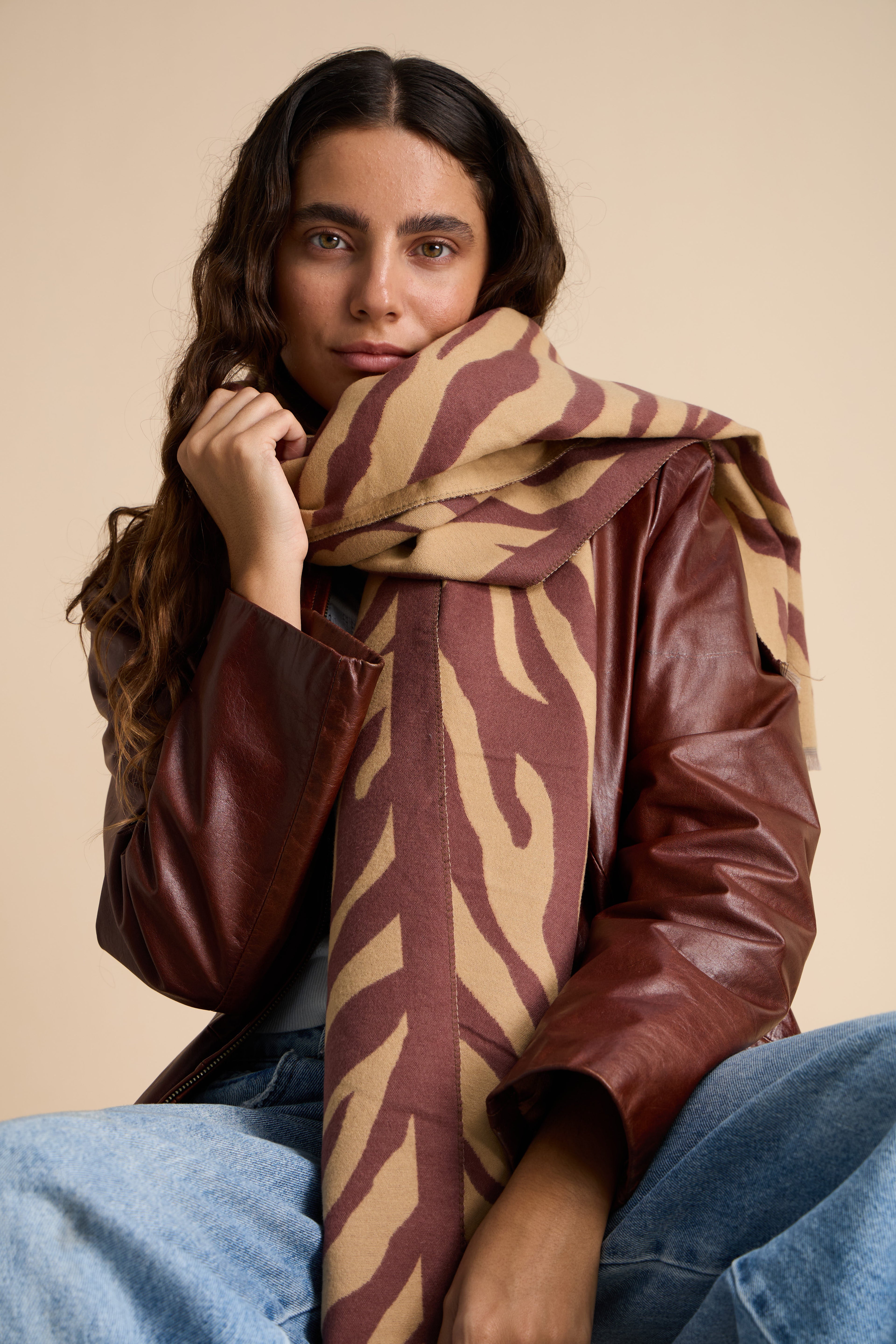 BUFANDON PRINT BORDO