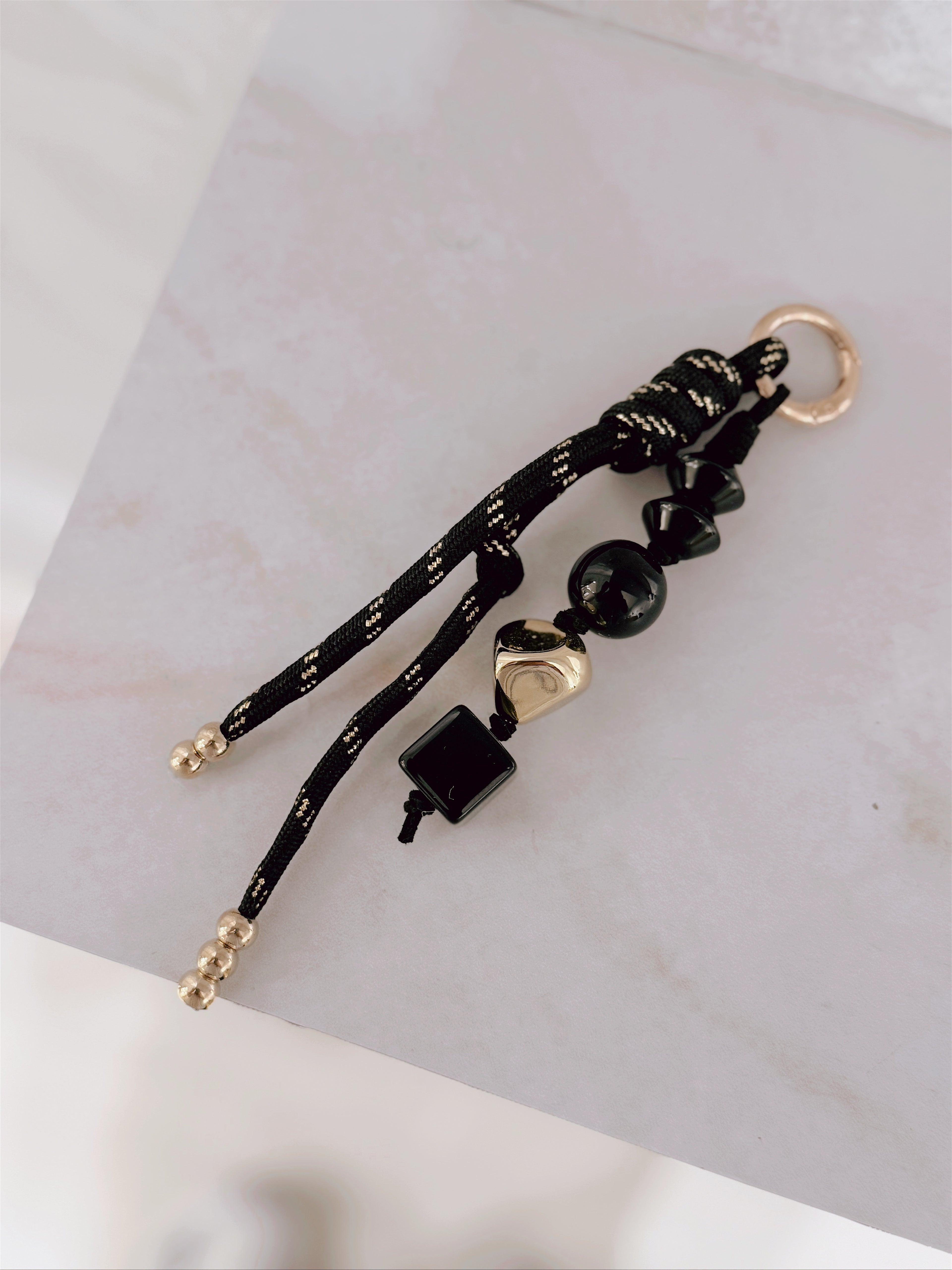 LLAVERO BOLITAS NEGRO