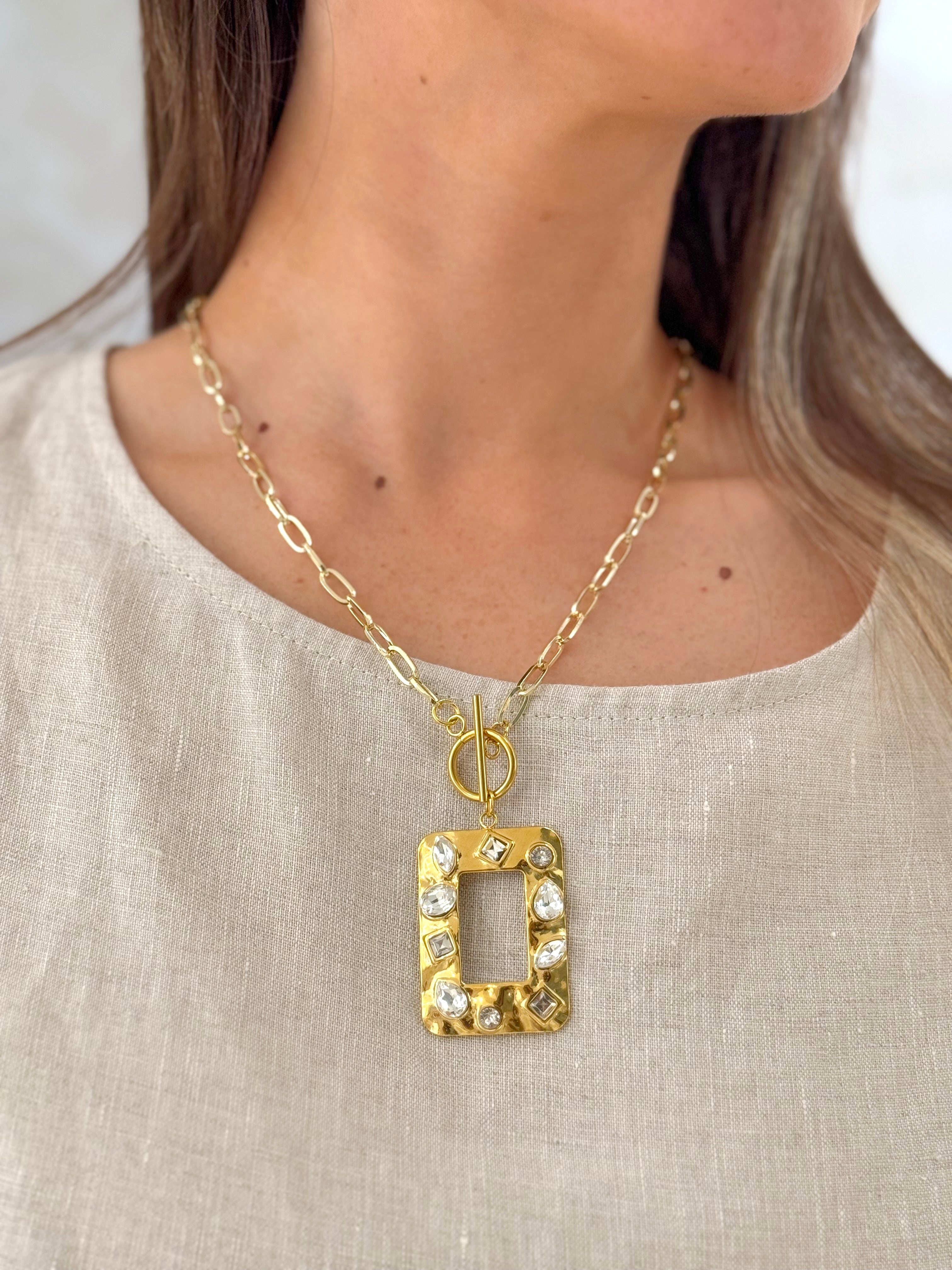 COLLAR ETÉREA GEOMÉTRICO