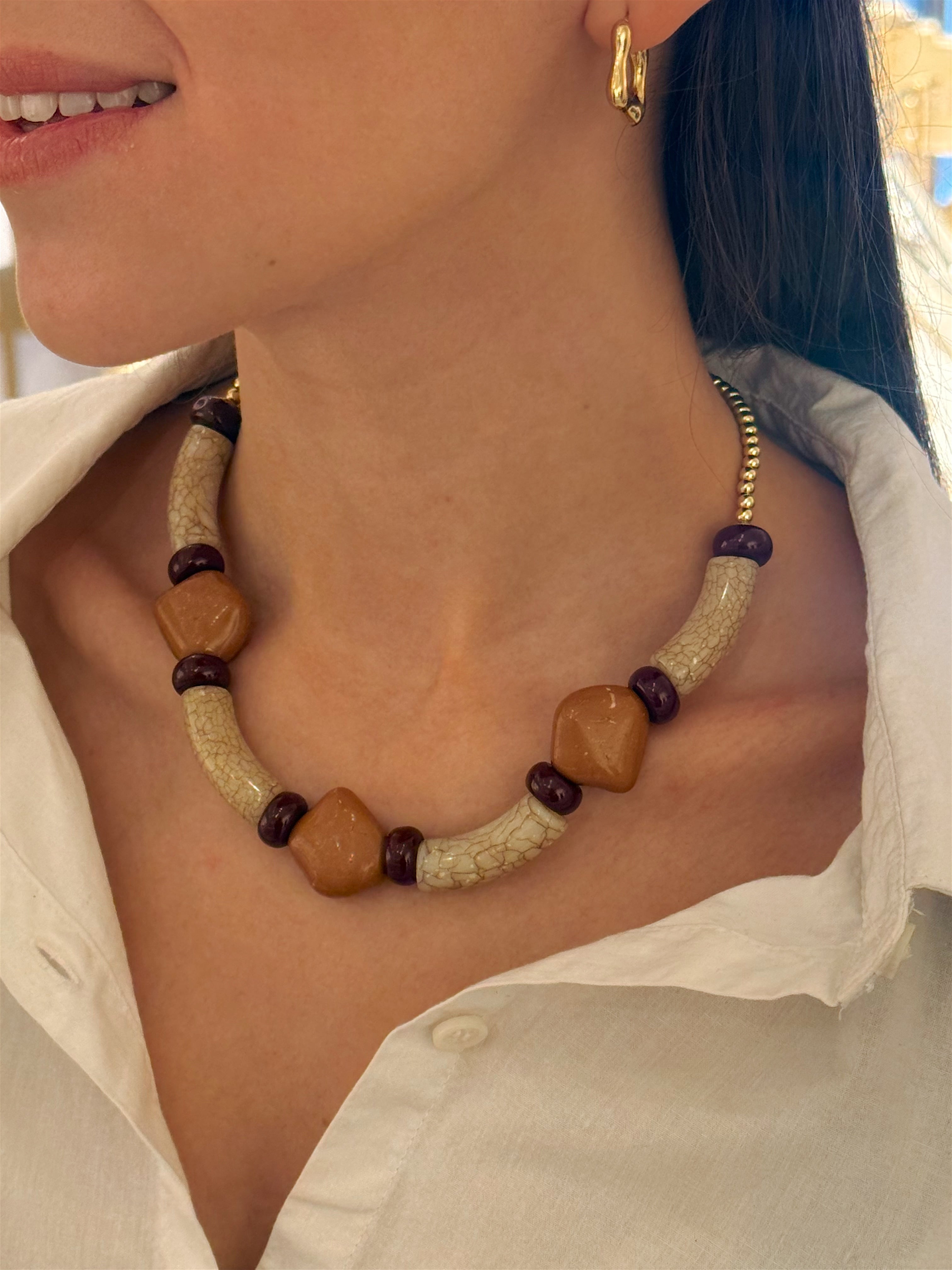 COLLAR CORAL