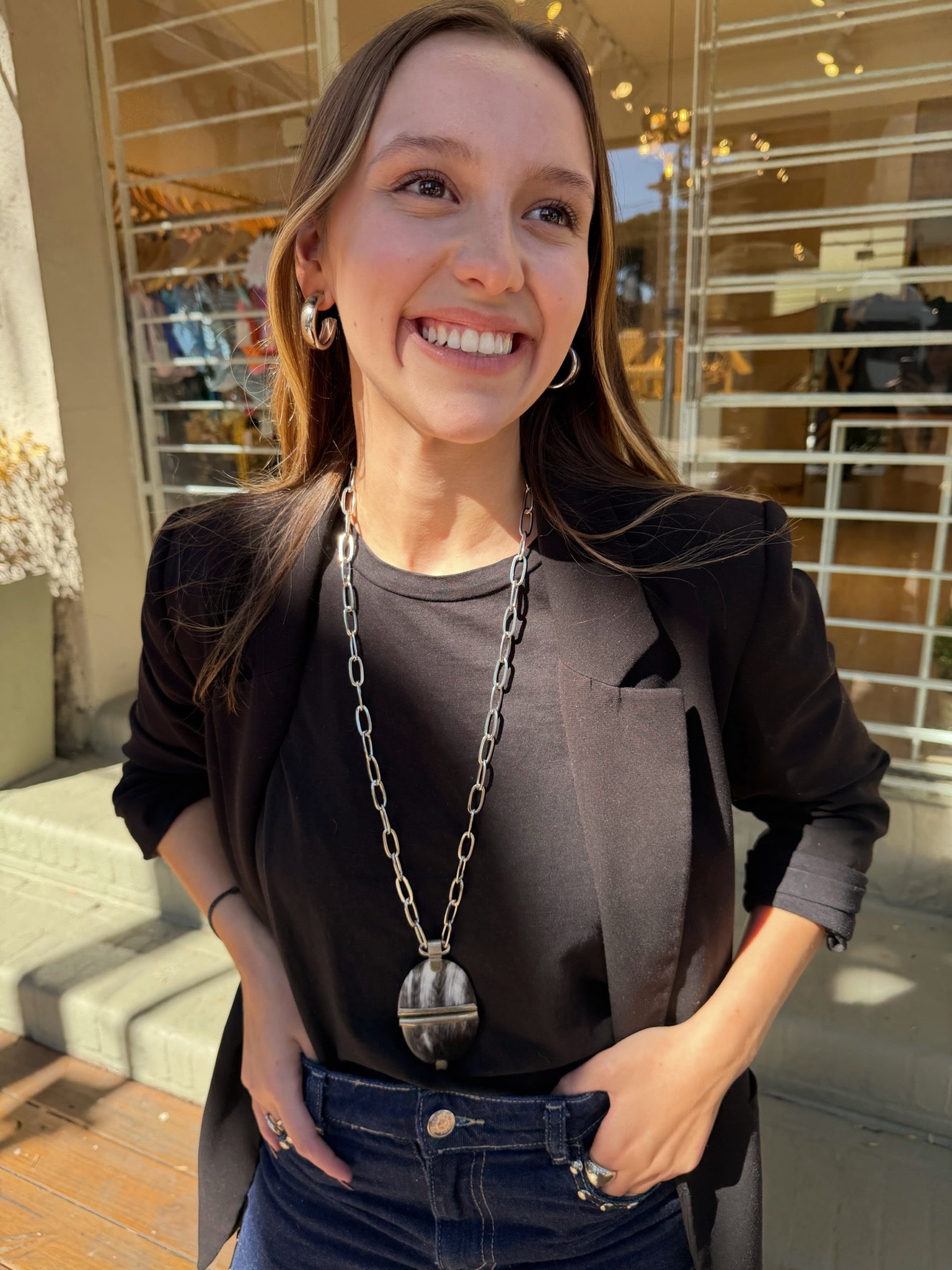 COLLAR AURA