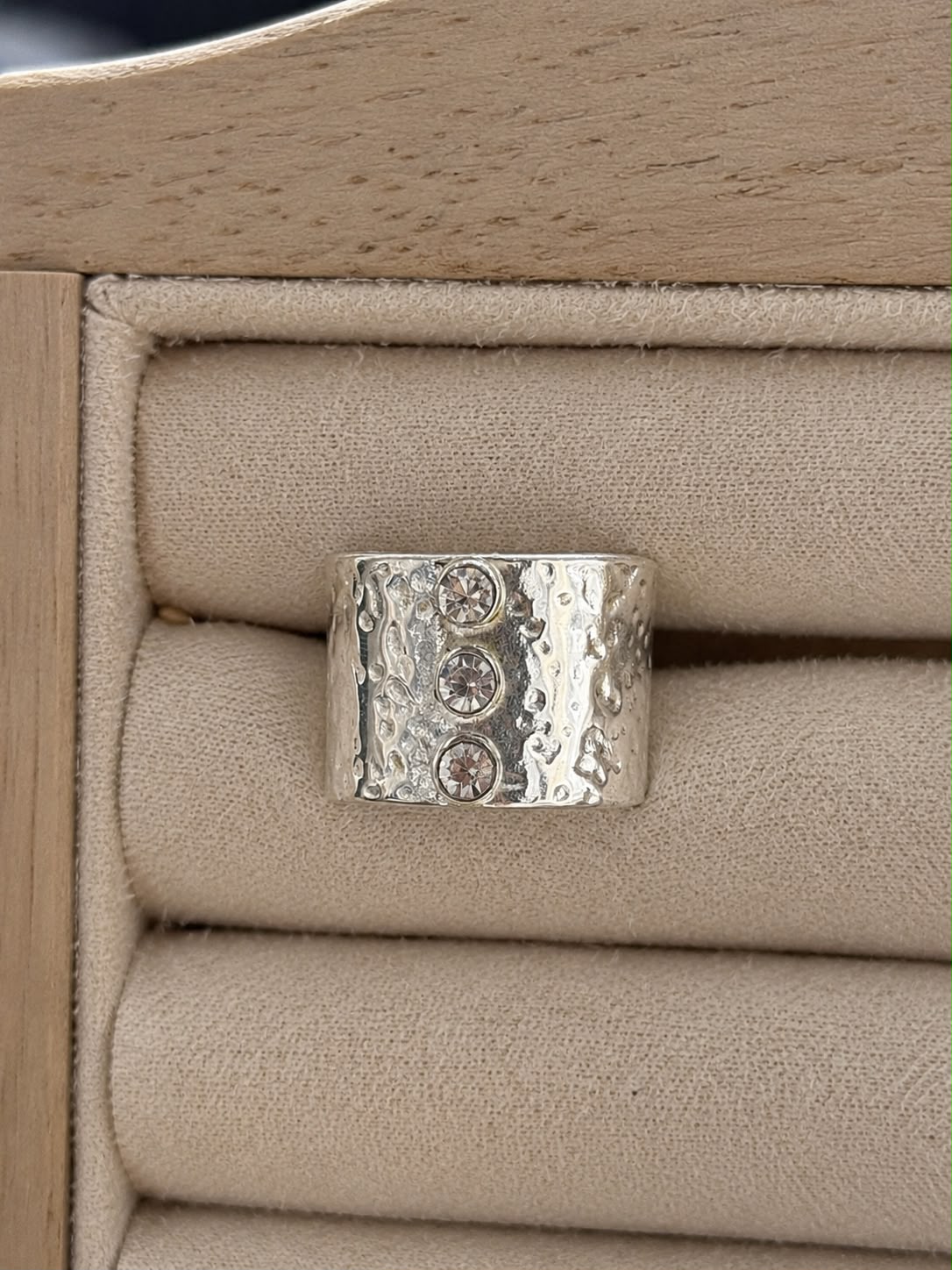 ANILLO ELI