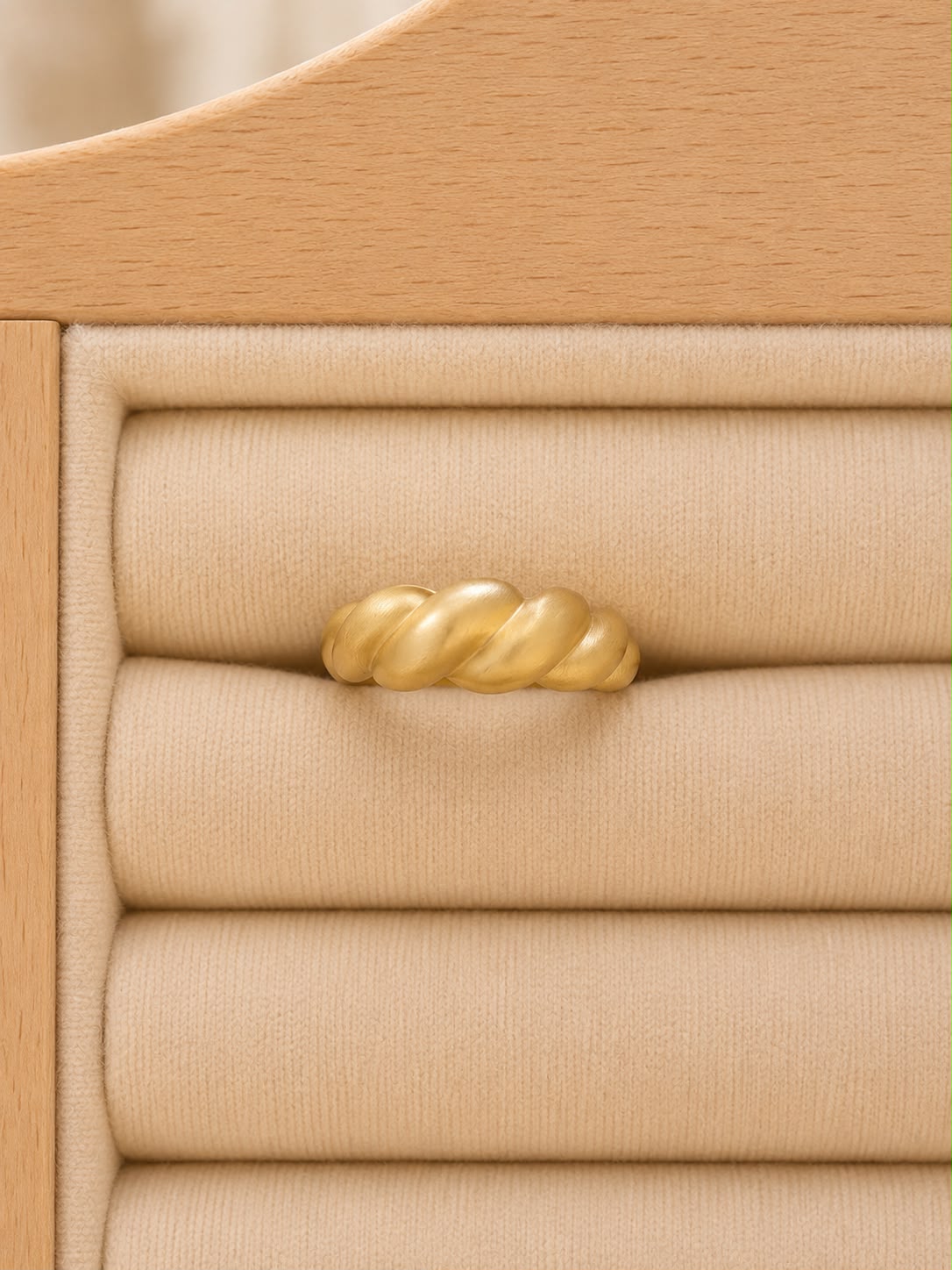 ANILLO IVORA