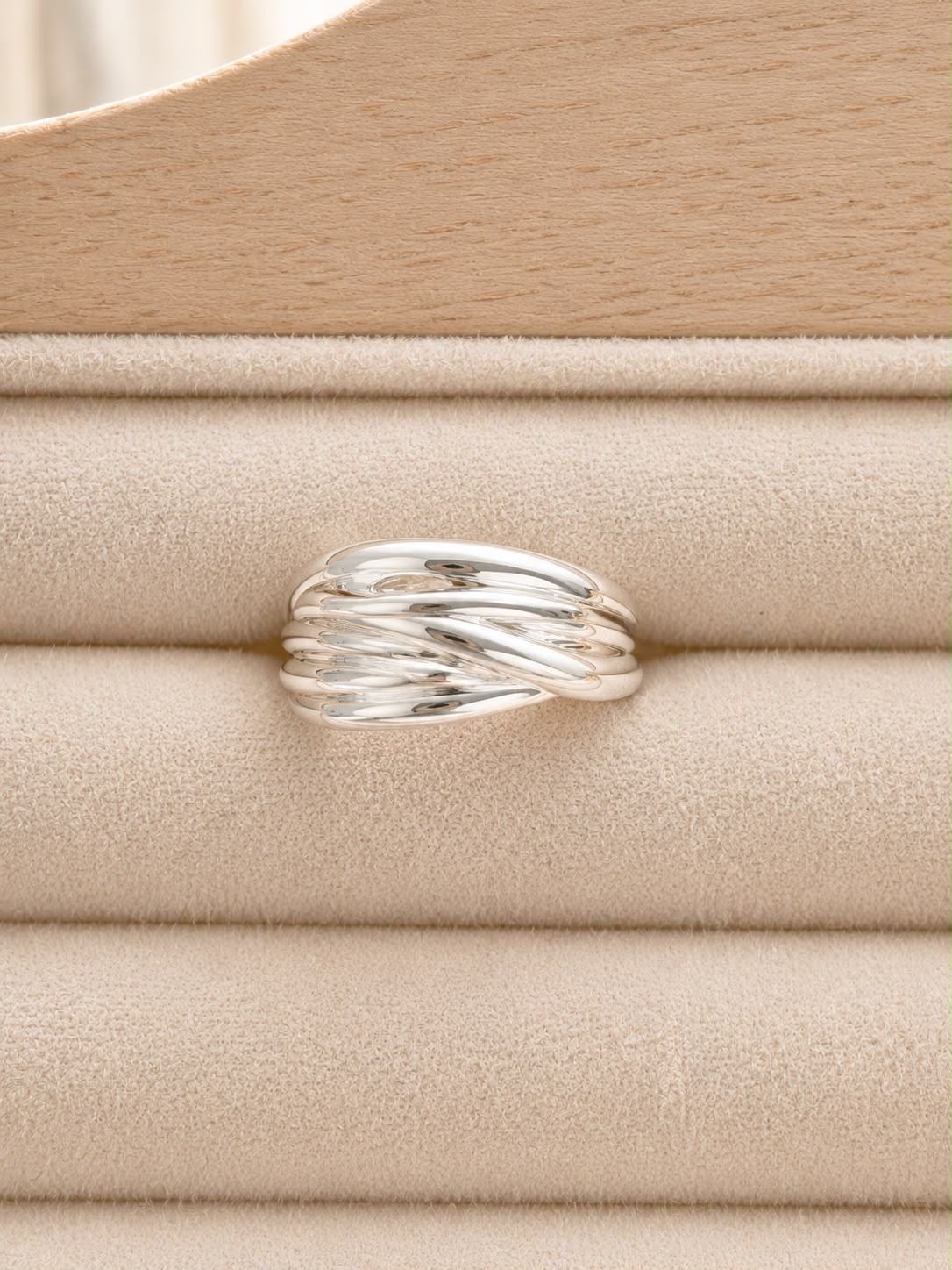 ANILLO ALBA