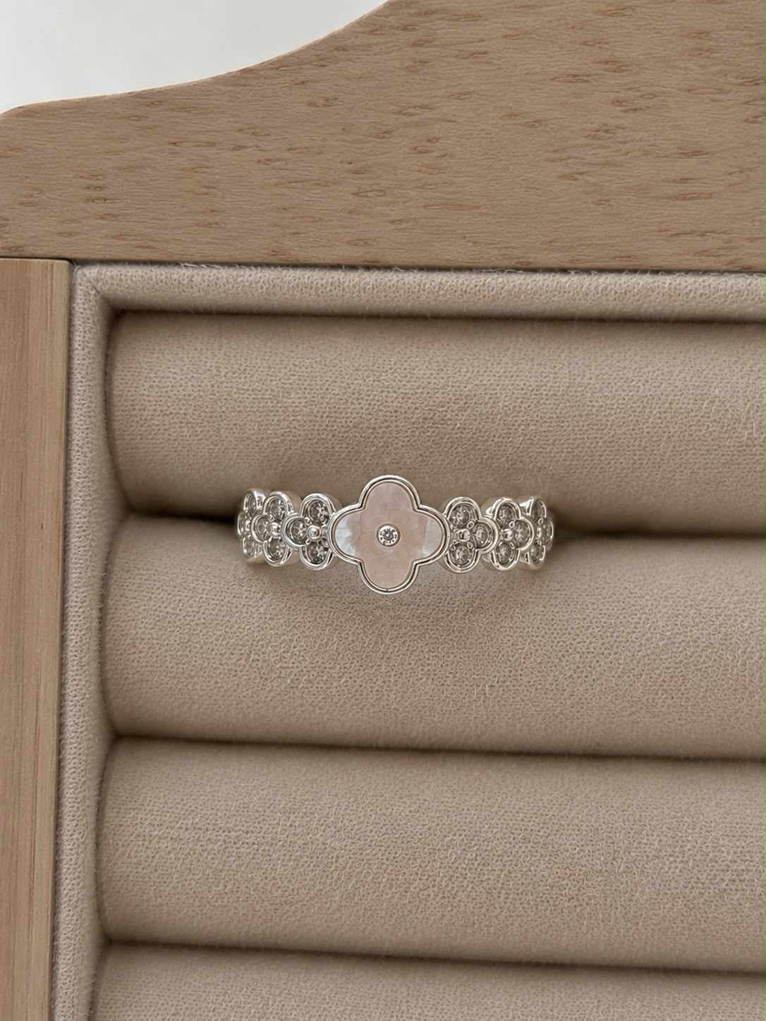 ANILLO BELA