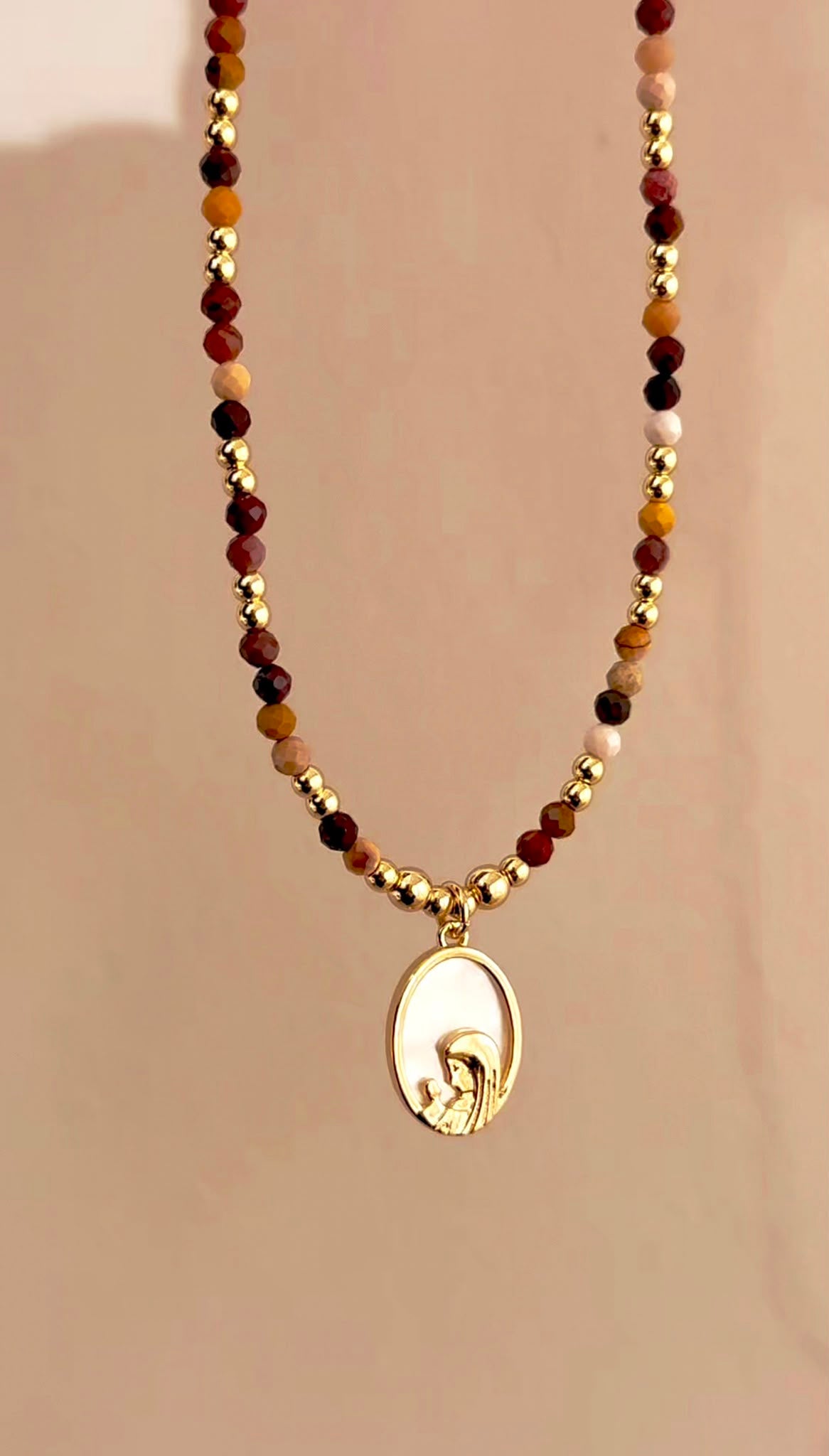 Collar María